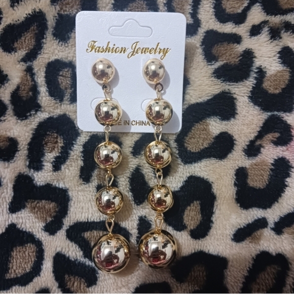 NEW Women Fashion gold balls long earrings - Picture 2 of 6